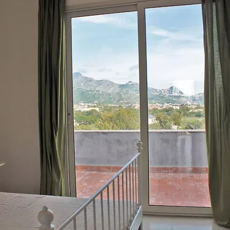 Apartment Pietrenere