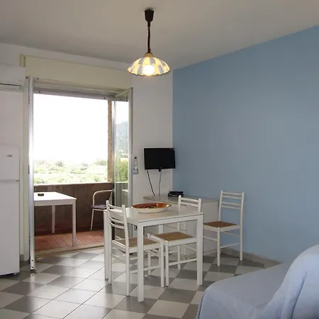 Apartment Pietrenere *